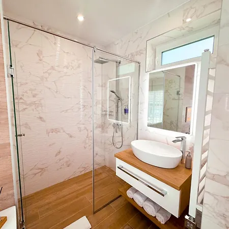 Twin Prémium Appart hôtel 4*